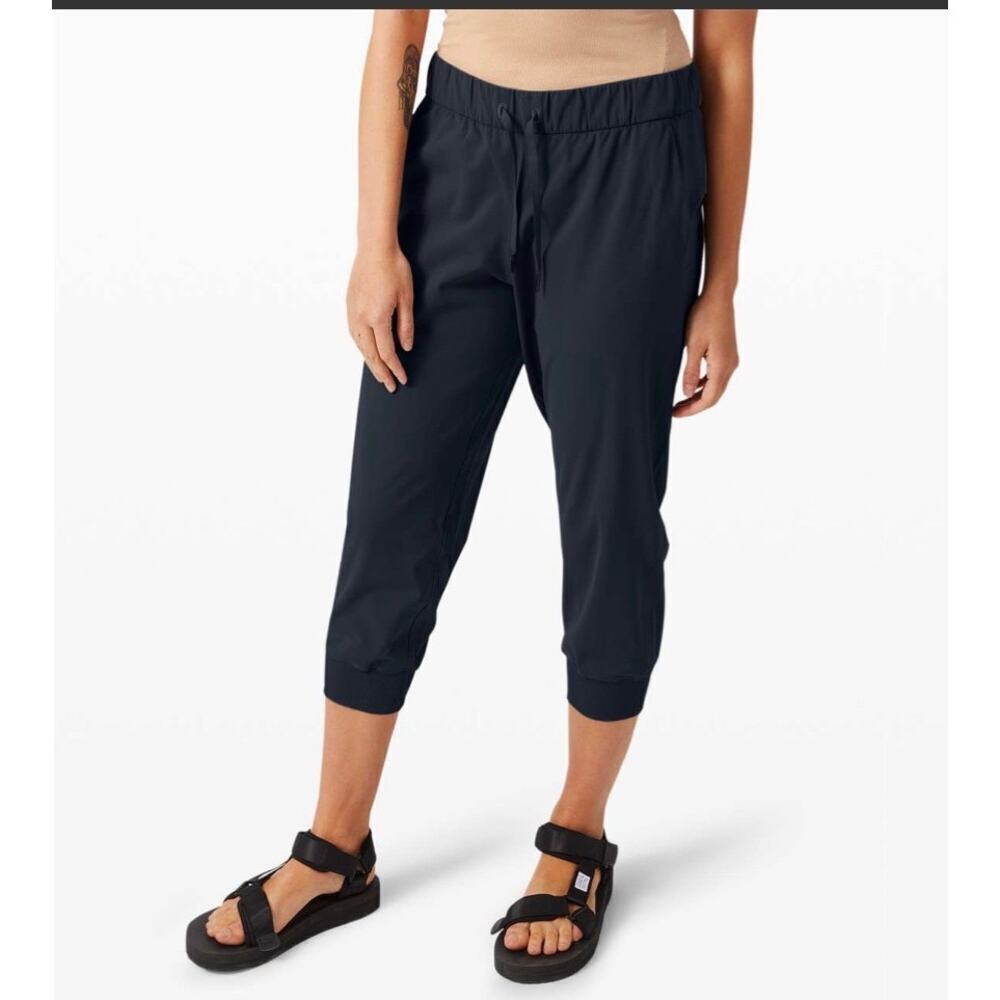 Lululemon On The Fly Crop Jogger True Navy